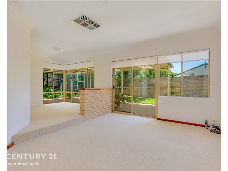 15 Castle Court, Thornlie WA 6108