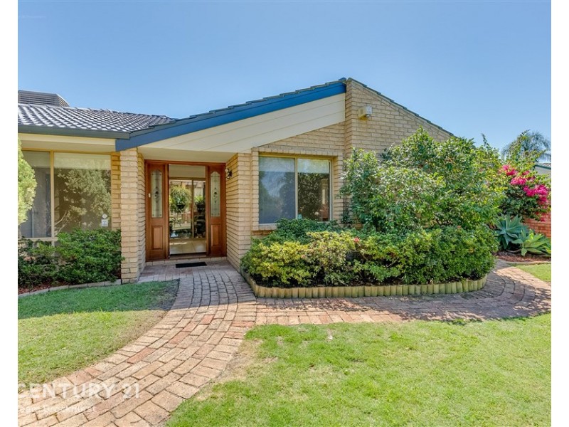 15 Castle Court, Thornlie WA 6108