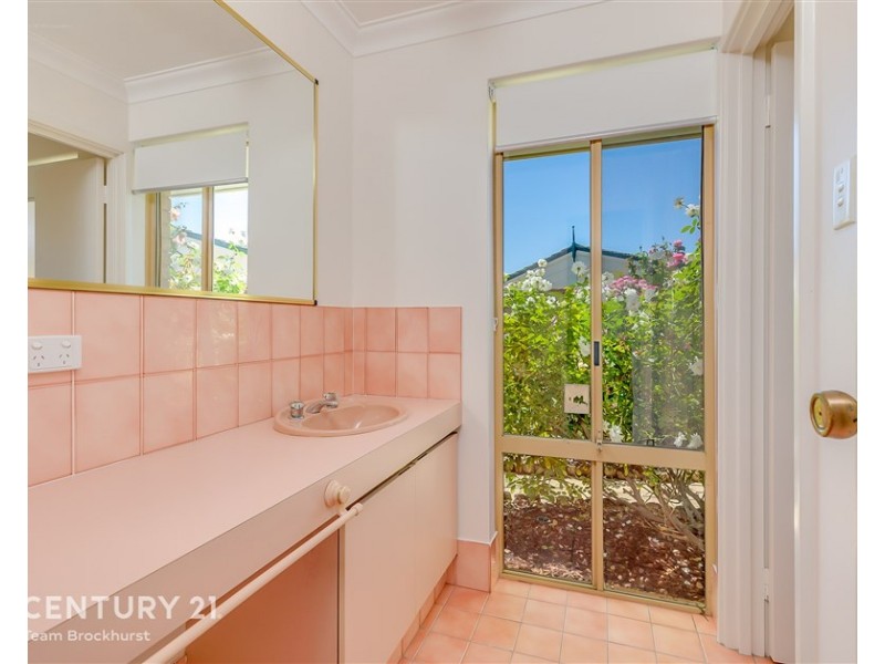 15 Castle Court, Thornlie WA 6108