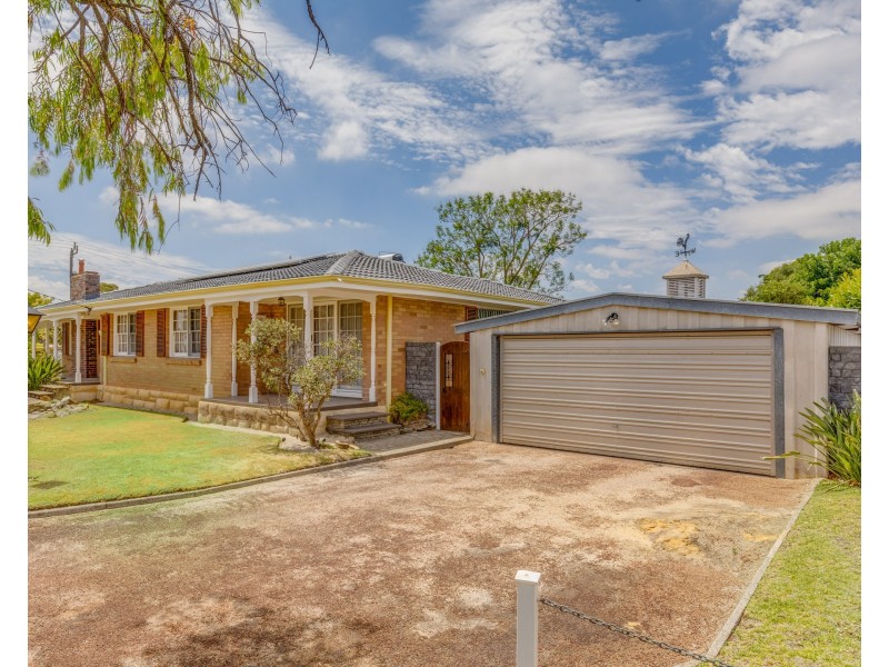 2 Pegus Street, Thornlie WA 6108