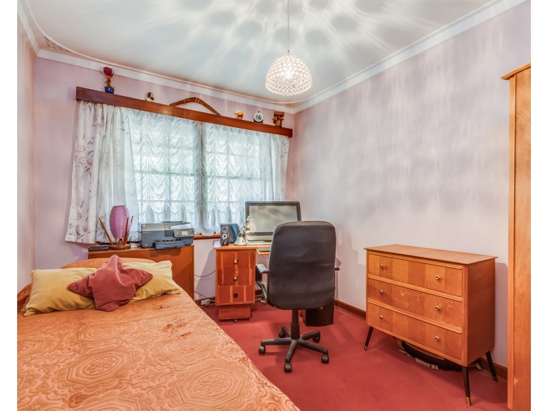 2 Pegus Street, Thornlie WA 6108