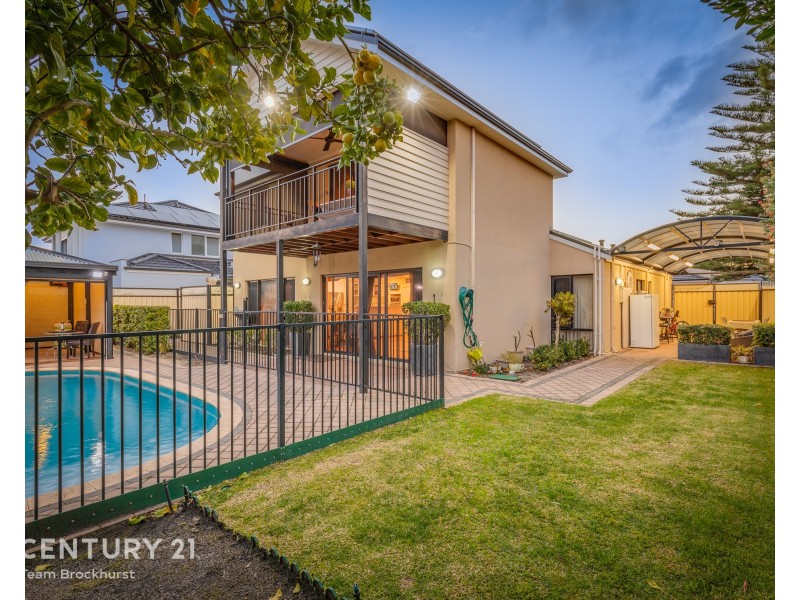 2/378 Kew Street, Cloverdale WA 6105