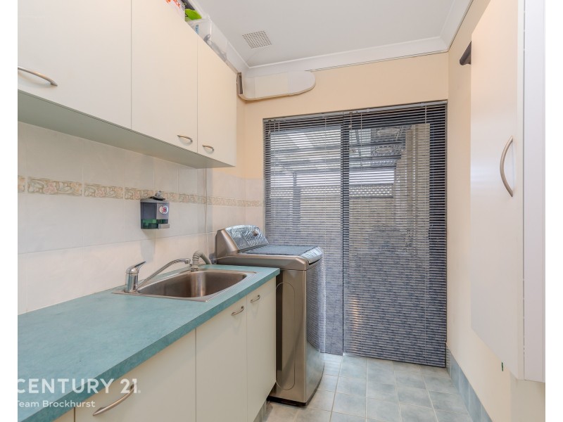 2/378 Kew Street, Cloverdale WA 6105