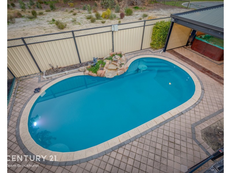 2/378 Kew Street, Cloverdale WA 6105