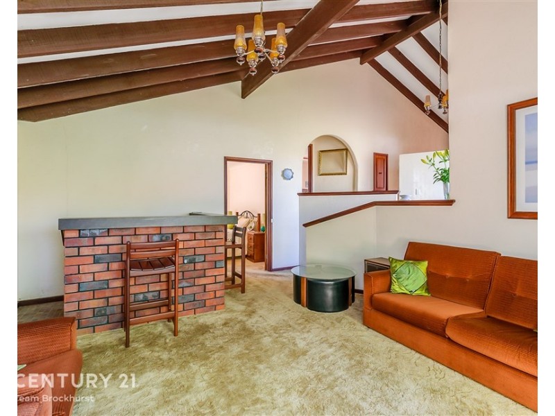 18 Hatfield Way, Booragoon WA 6154