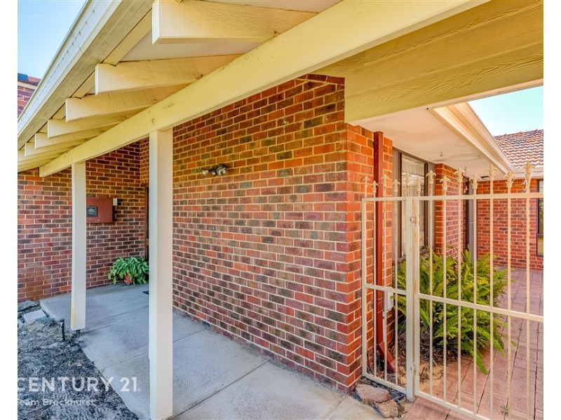 18 Hatfield Way, Booragoon WA 6154