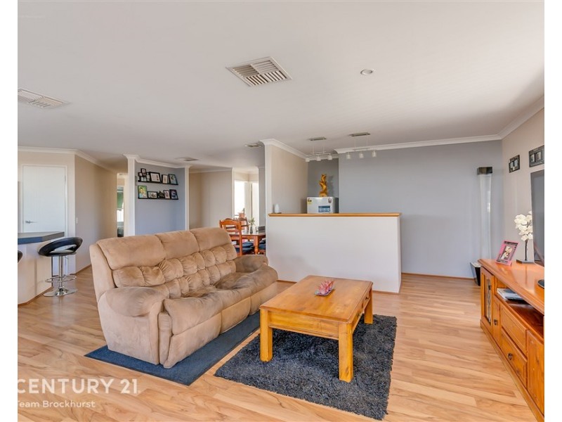 5 Moldern Place, Huntingdale WA 6110