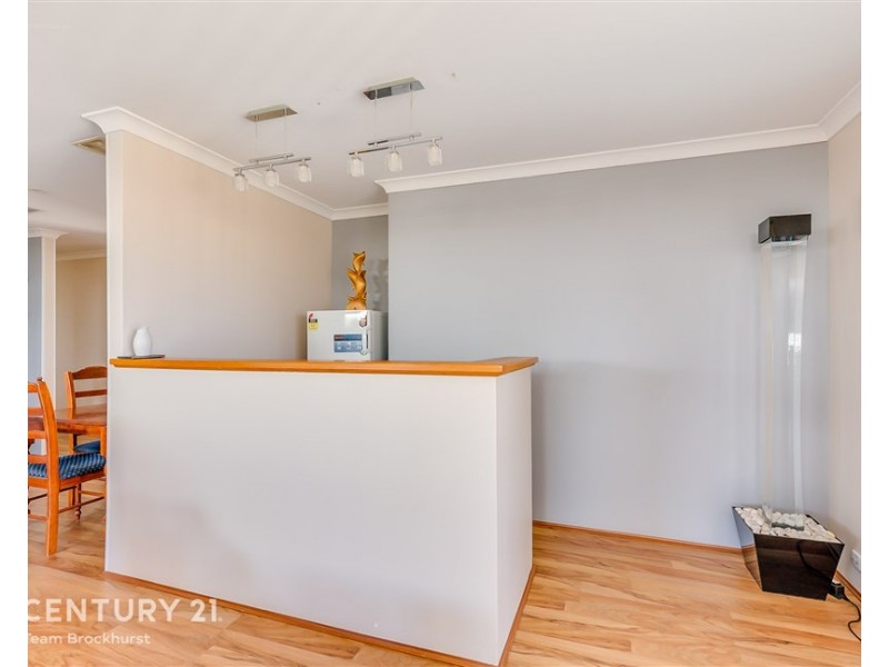 5 Moldern Place, Huntingdale WA 6110