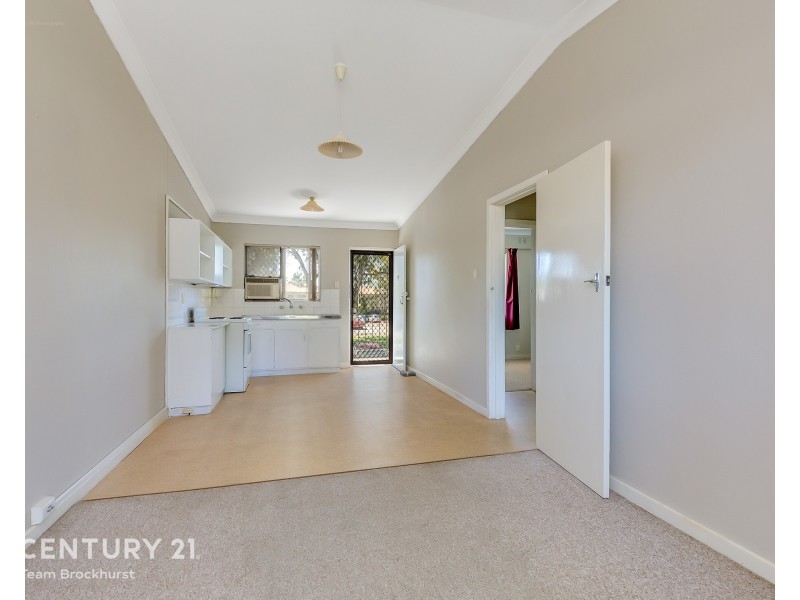 9/2 Dalziell Street, Maddington WA 6109