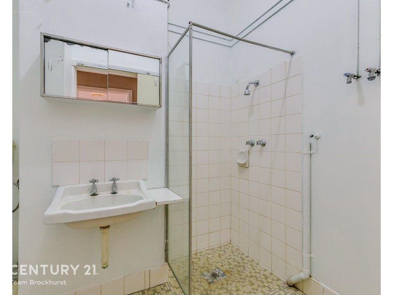 9/2 Dalziell Street, Maddington WA 6109