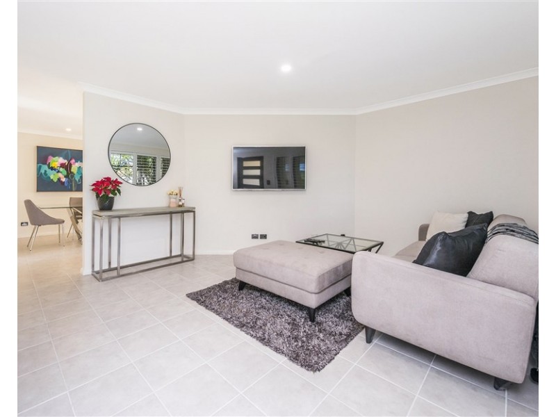 18 Strawberry Way, Forrestfield WA 6058