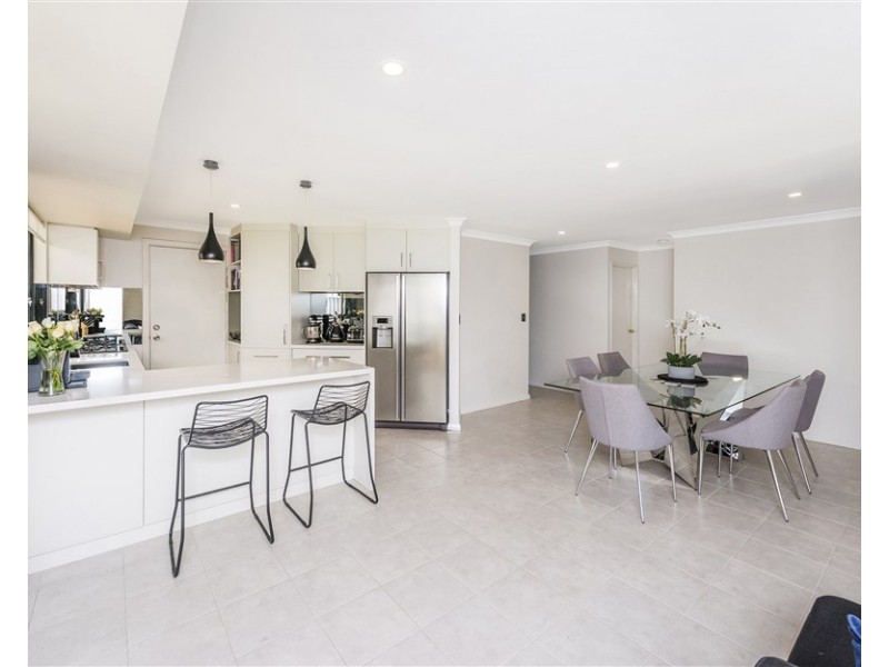 18 Strawberry Way, Forrestfield WA 6058