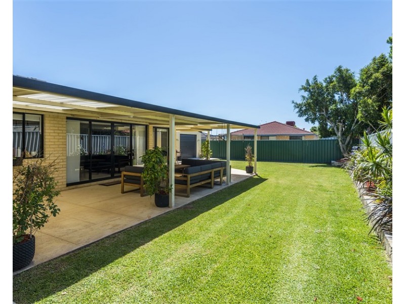 18 Strawberry Way, Forrestfield WA 6058