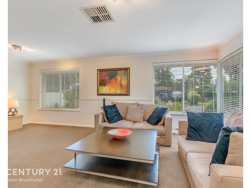 115 Regency Drive, Thornlie WA 6108