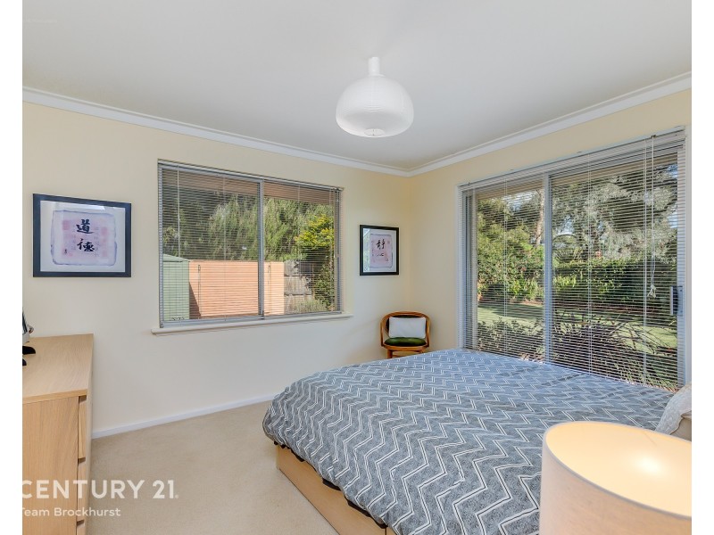 115 Regency Drive, Thornlie WA 6108