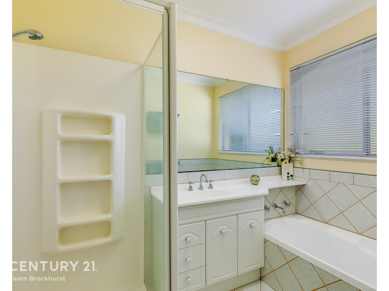 115 Regency Drive, Thornlie WA 6108