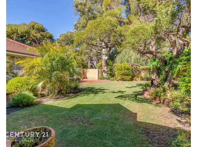 115 Regency Drive, Thornlie WA 6108