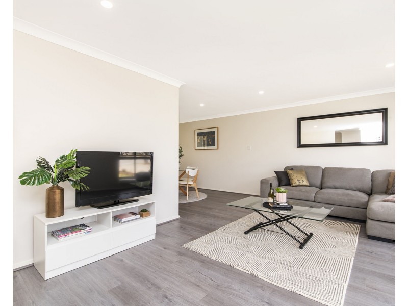 42 Mallee Way, Forrestfield WA 6058