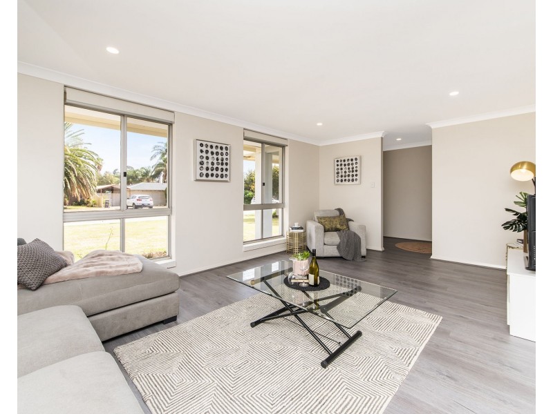42 Mallee Way, Forrestfield WA 6058