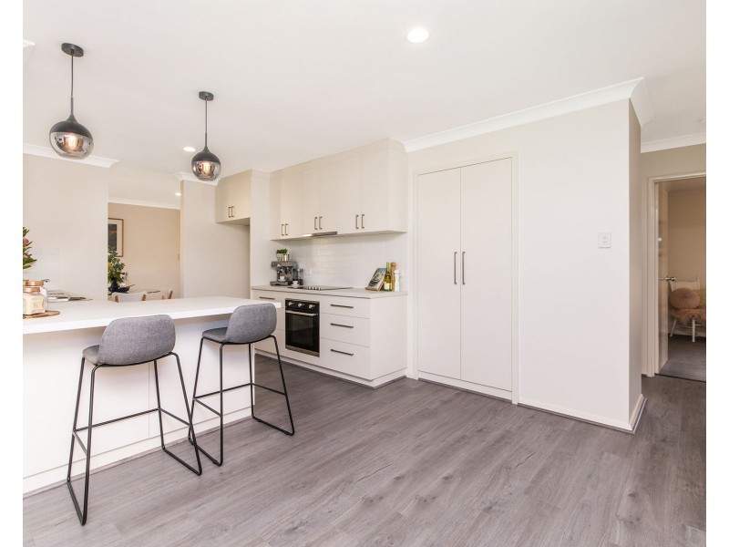 42 Mallee Way, Forrestfield WA 6058
