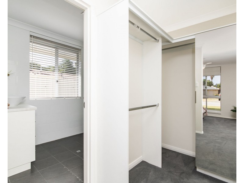 42 Mallee Way, Forrestfield WA 6058