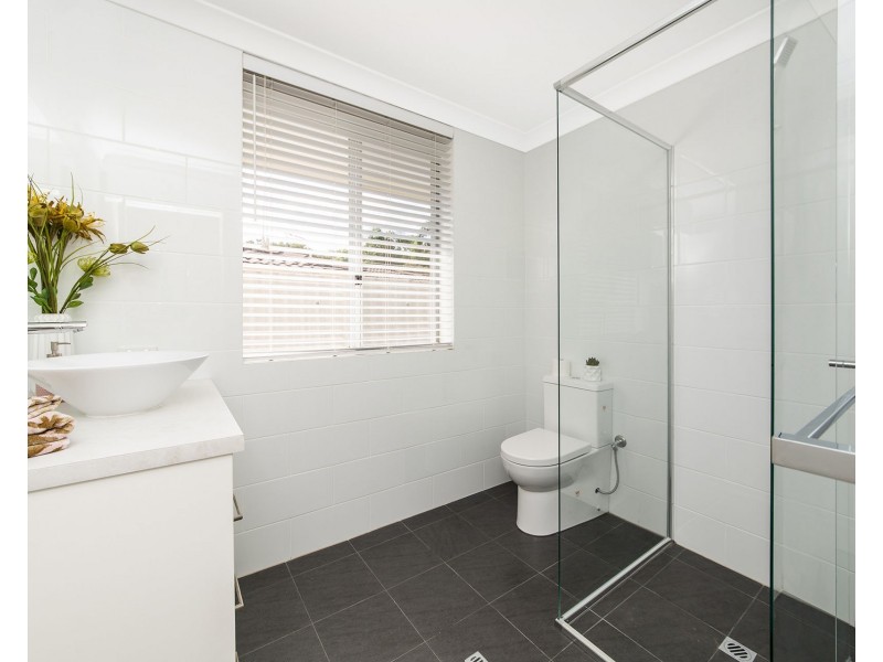 42 Mallee Way, Forrestfield WA 6058