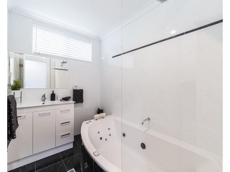 42 Mallee Way, Forrestfield WA 6058