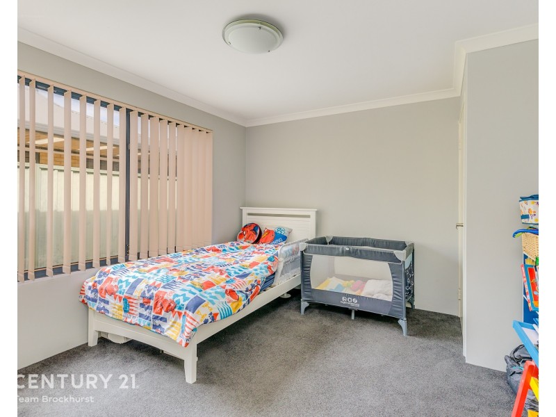 6 Waterfront Parkway, Shoalwater WA 6169