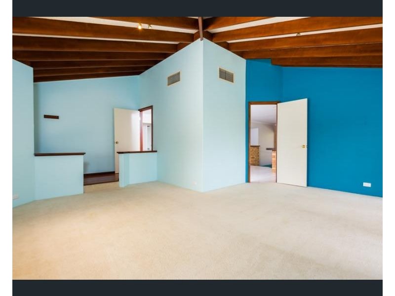 20 Stonecreek Close, Thornlie WA 6108