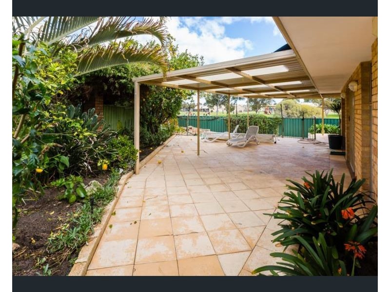 20 Stonecreek Close, Thornlie WA 6108