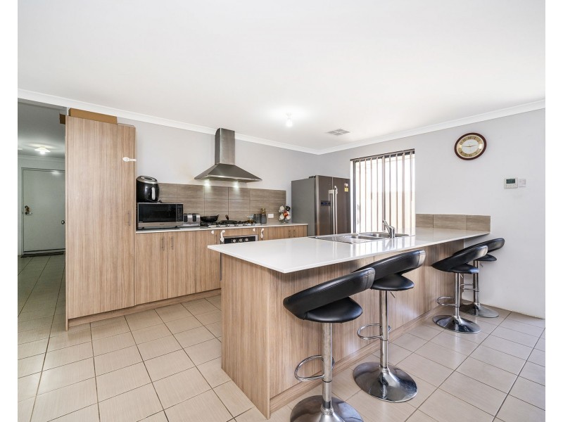 72 Bantry Drive, Maddington WA 6109