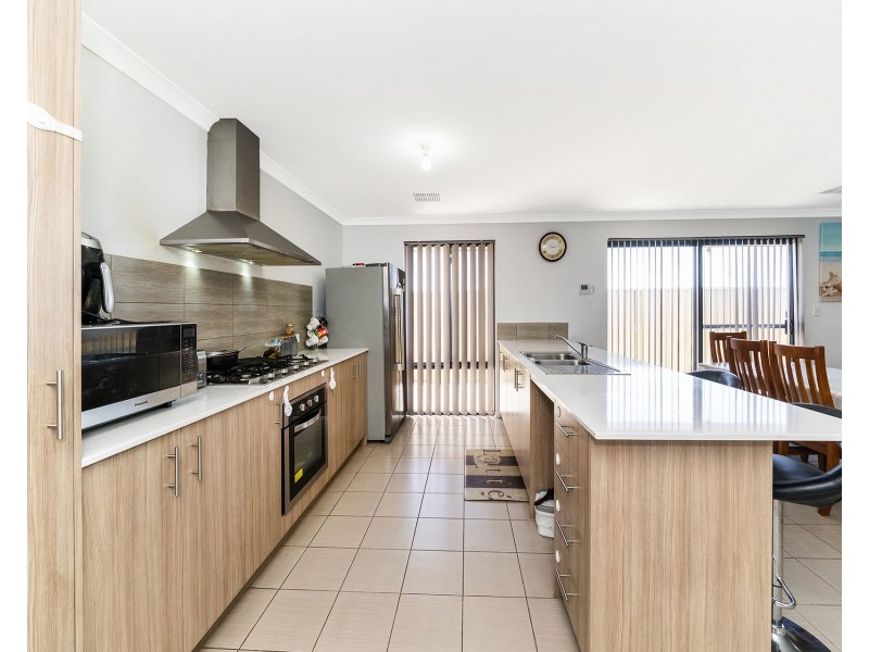 72 Bantry Drive, Maddington WA 6109