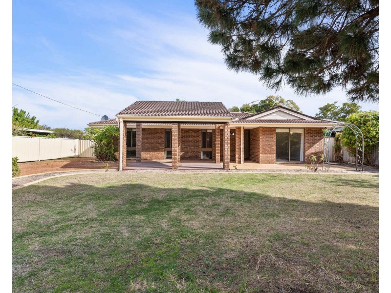 48 Regina Road, Kelmscott WA 6111