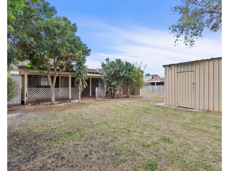 48 Regina Road, Kelmscott WA 6111