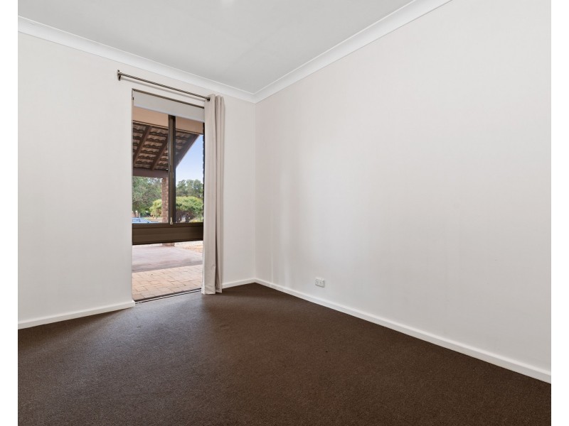 48 Regina Road, Kelmscott WA 6111