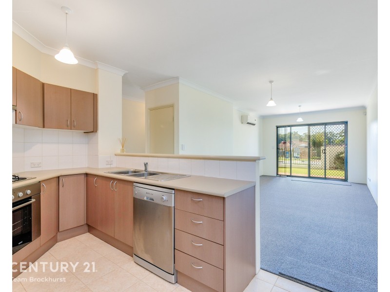 12/17 Southdown Place, Thornlie WA 6108