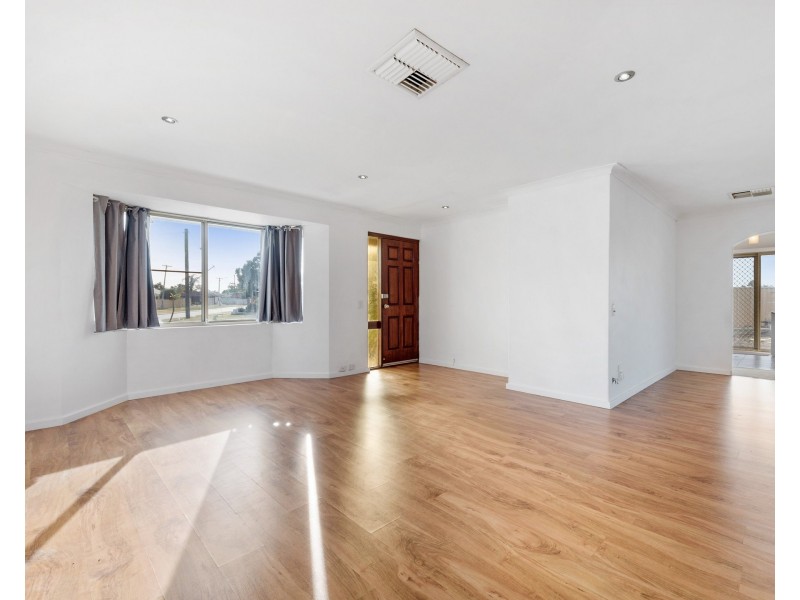16 Greenhood Court, Gosnells WA 6110