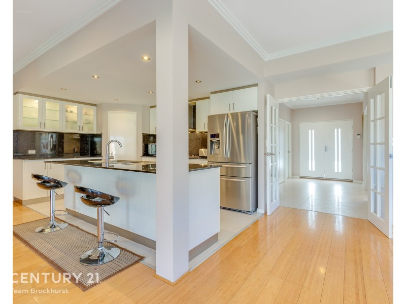 20 Januk Turn, South Guildford WA 6055