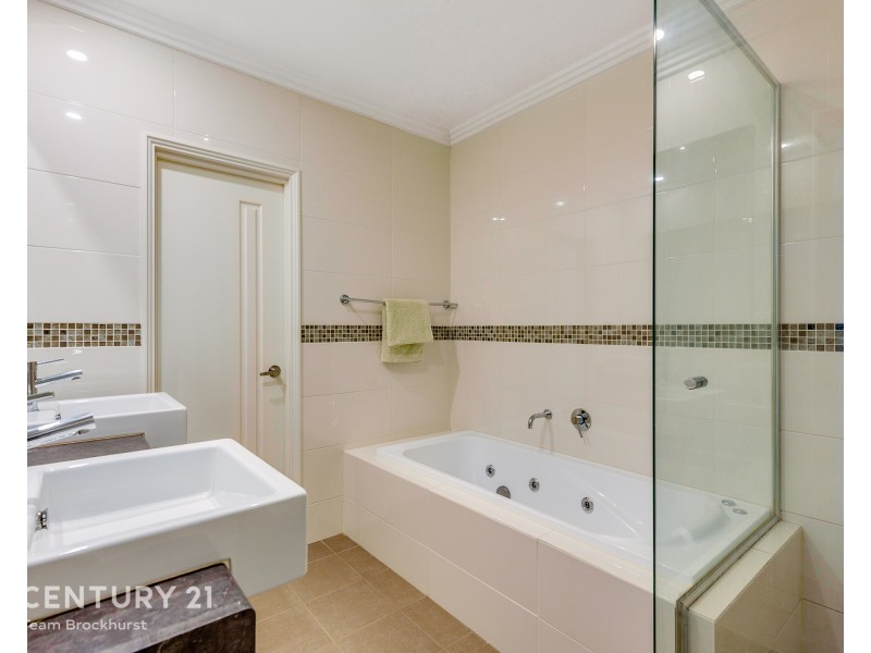 20 Januk Turn, South Guildford WA 6055