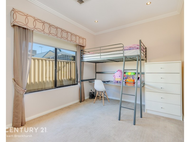 20 Januk Turn, South Guildford WA 6055