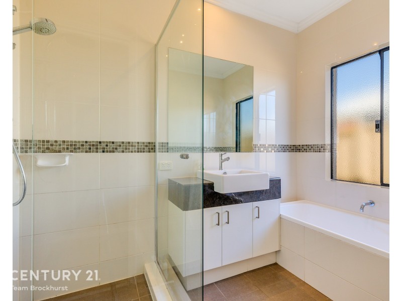 20 Januk Turn, South Guildford WA 6055