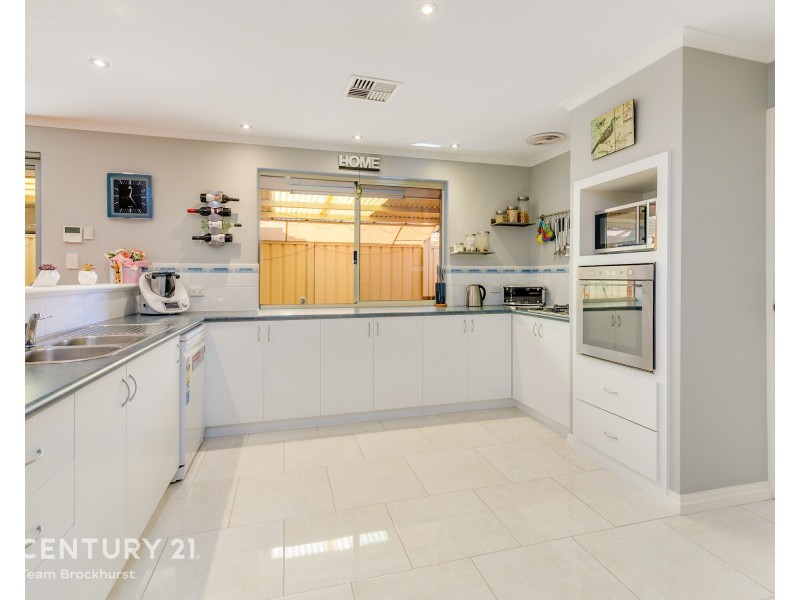 2 Gullima Court, Huntingdale WA 6110