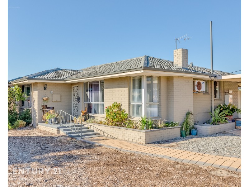 2 Barber Place, Riverton WA 6148