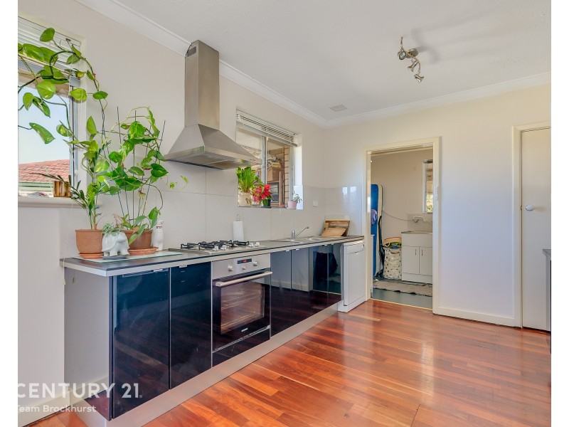 2 Barber Place, Riverton WA 6148