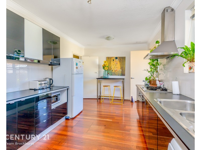 2 Barber Place, Riverton WA 6148