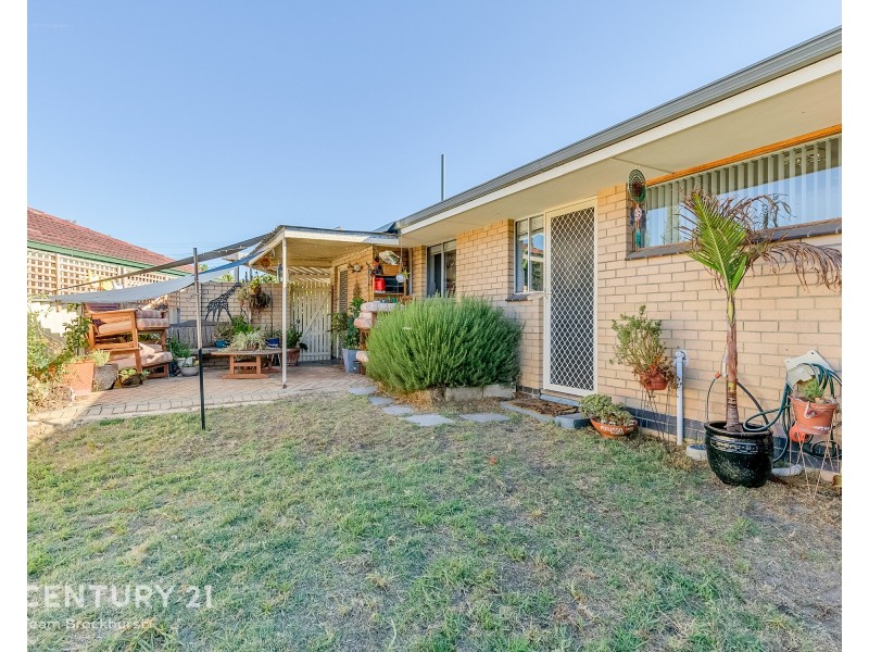 2 Barber Place, Riverton WA 6148