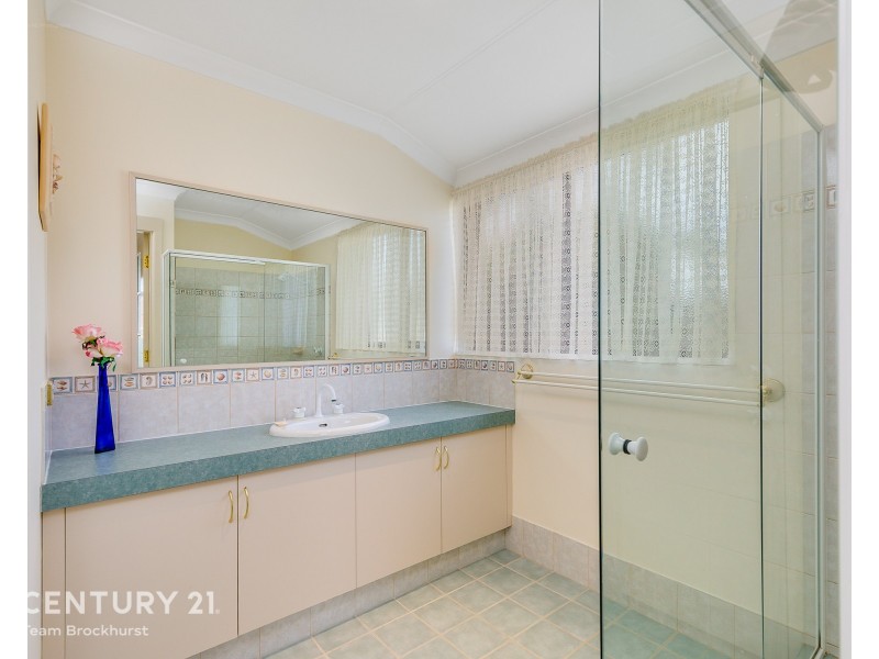 40 Winter Drive, Thornlie WA 6108