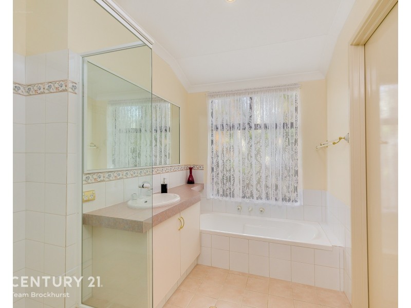 40 Winter Drive, Thornlie WA 6108