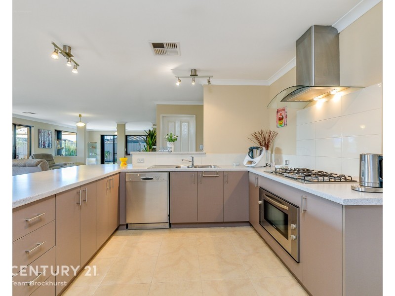 11 Grenoble Street, Piara Waters WA 6112