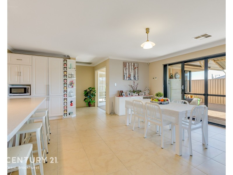 11 Grenoble Street, Piara Waters WA 6112
